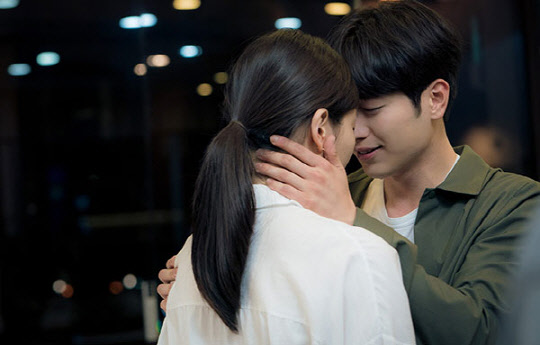 이매진아시아, JYP픽쳐스 제공.